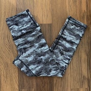 Lululemon Wunder Under Crop Leggings (High Rise)